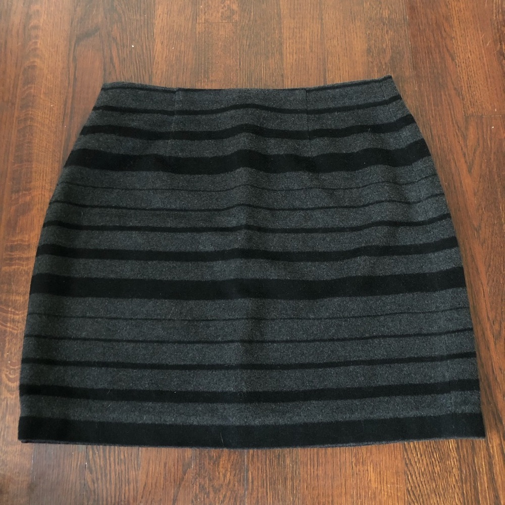 Banana Republic Wool Blend Wegry Mini Skirt
